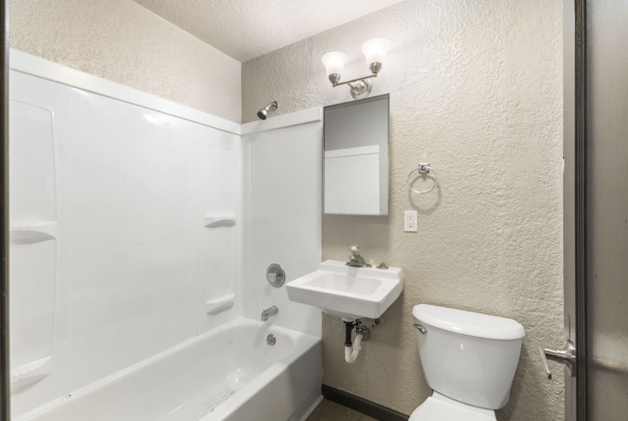 Garfield Center 1 Bedroom Gallery Image 1