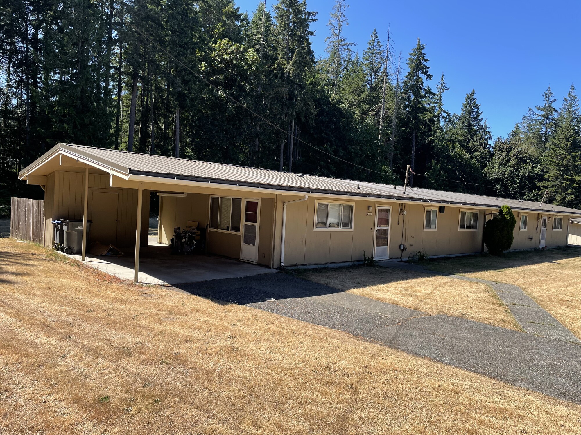 Lala Cove Apartments Banner Image